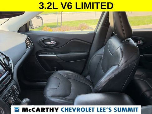 Used 2019 Jeep Cherokee Limited AWD/4WD image 44