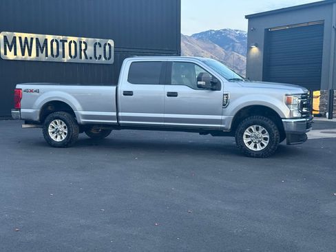 Used 2020 Ford F250 XLT image 2