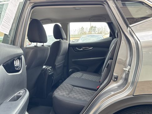 Used 2021 Nissan Rogue Sport SV image 10