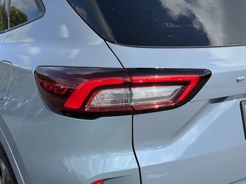 Used 2023 Ford Escape ST-Line w/ Tech Pack #1 FWD image 11