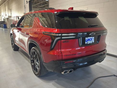 Used 2025 Chevrolet Traverse RS image 47