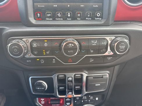Used 2021 Jeep Wrangler Unlimited Rubicon image 14