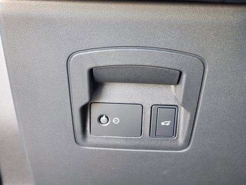 New 2026 Land Rover Range Rover Velar Dynamic SE image 21