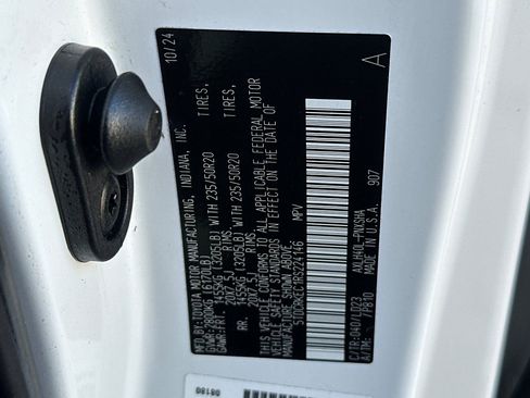 Used 2024 Toyota Sienna XSE w/ XSE Premium Package image 31