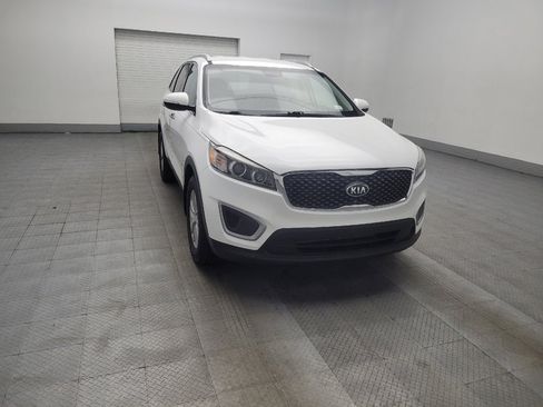 Used 2018 Kia Sorento LX image 13