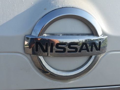 Used 2019 Nissan Rogue SV FWD image 16