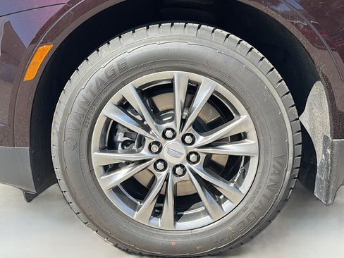 Used 2021 Cadillac XT5 Premium Luxury image 40