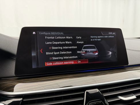 Used 2019 BMW M550i xDrive image 23