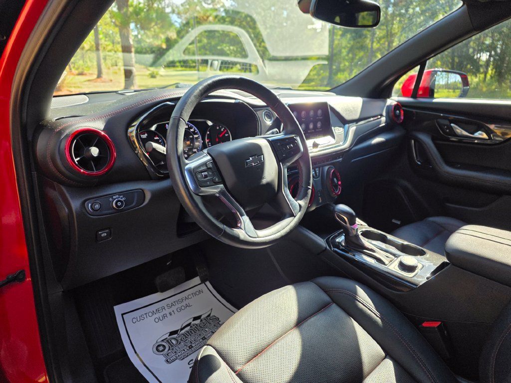 Used 2021 Chevrolet Blazer RS w/ Enhanced Convenience Package FWD image 12