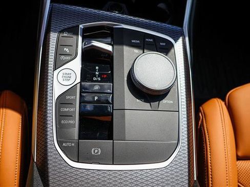 Certified 2025 BMW 330i xDrive Sedan w/ Convenience Package image 19