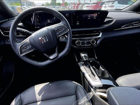 Used 2025 Buick Envista Sport Touring FWD image 7