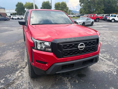 Used 2022 Nissan Frontier S w/ Technology Package AWD/4WD image 2