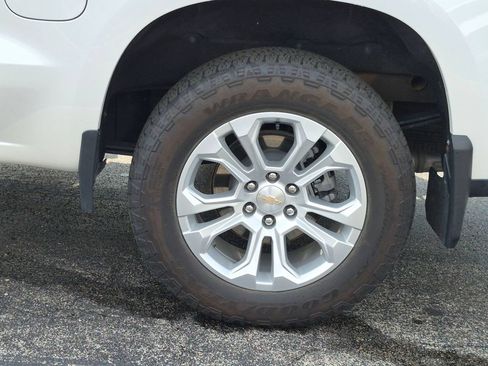 Used 2023 Chevrolet Silverado 1500 LTZ AWD/4WD image 9