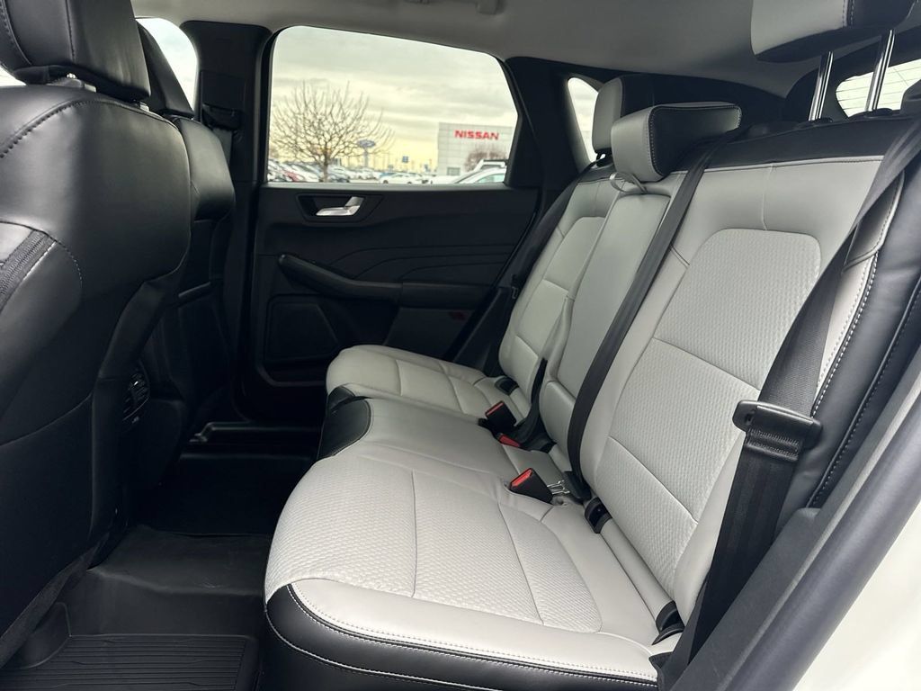 New 2025 Ford Escape SE FWD image 21
