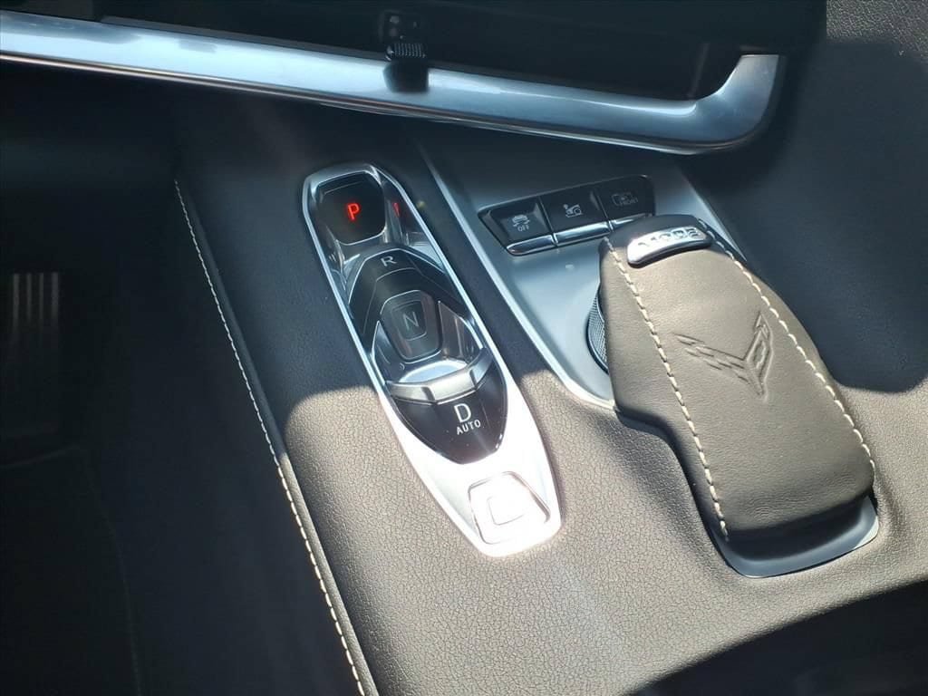 Used 2021 Chevrolet Corvette Stingray Preferred Cpe w/ Z51 Performance Package RWD image 26