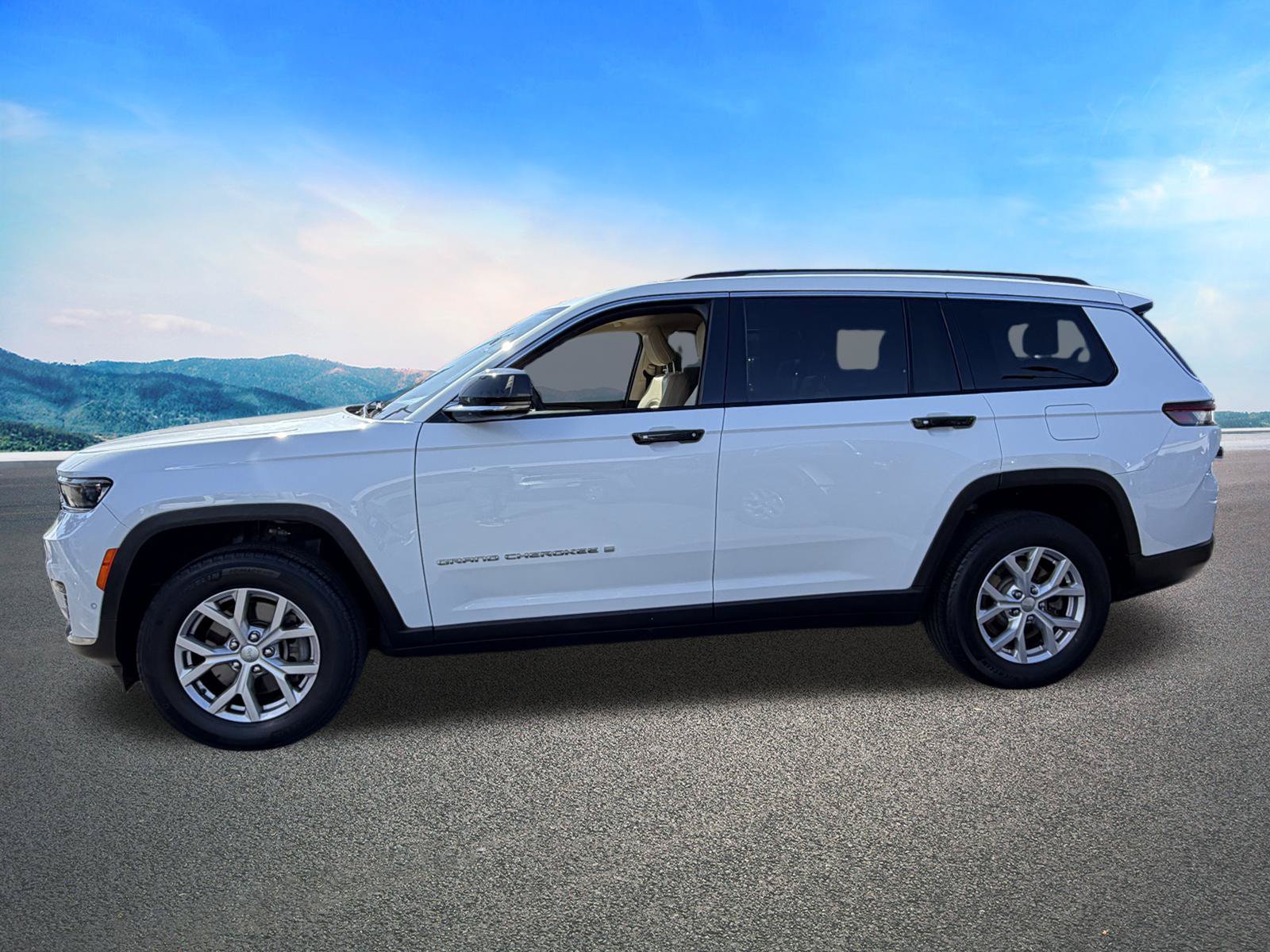 Used 2022 Jeep Grand Cherokee L Limited w/ Luxury Tech Group II RWD image 5