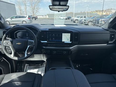 Used 2026 Chevrolet Silverado 2500 LTZ w/ LTZ Convenience Package image 18