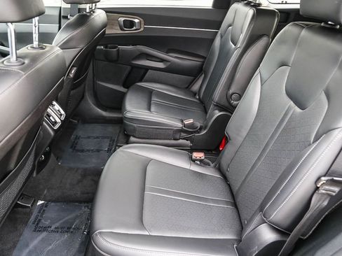 Used 2023 Kia Sorento X-Line EX image 19