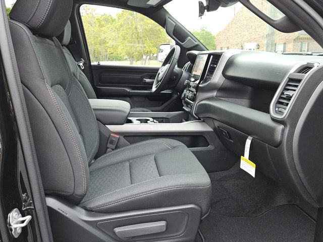 New 2026 RAM 1500 Express AWD/4WD image 15