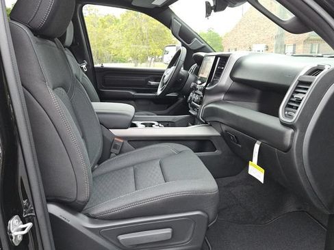 New 2026 RAM 1500 Express AWD/4WD image 15