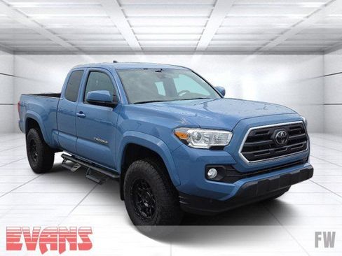 Used 2019 Toyota Tacoma SR5 AWD/4WD image 1