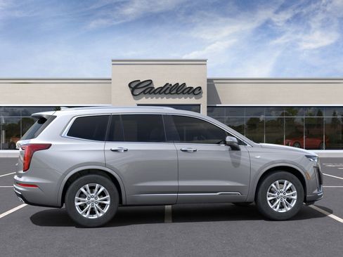 New 2025 Cadillac XT6 Luxury FWD image 7