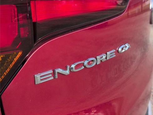 Used 2020 Buick Encore GX Preferred image 32