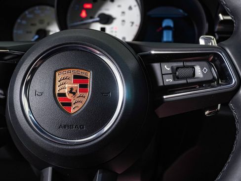 Certified 2026 Porsche Macan AWD/4WD image 19