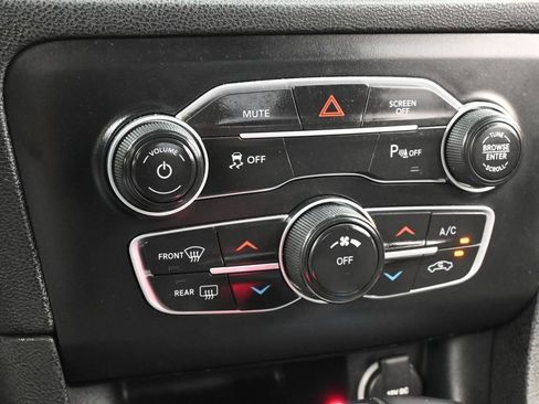 Used 2023 Dodge Charger SXT RWD image 20