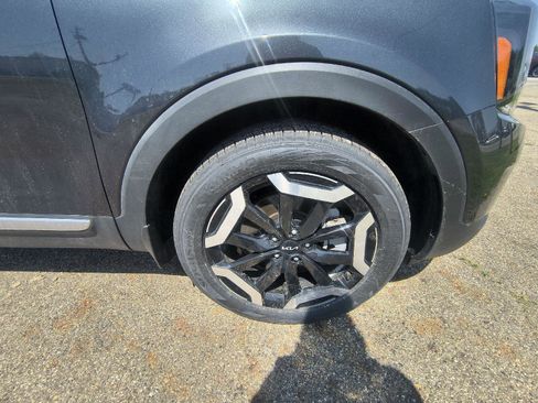 Used 2023 Kia Telluride EX w/ EX Captain's Chair Package AWD/4WD image 36
