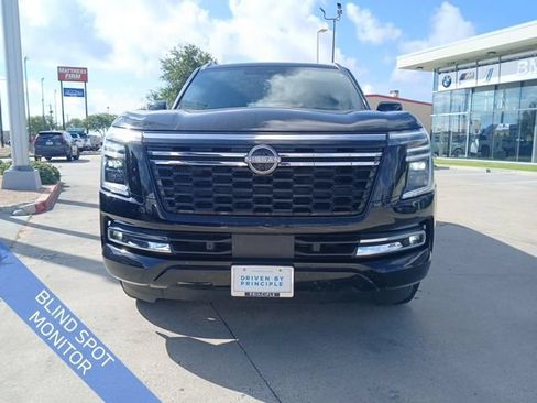 Used 2025 Nissan Armada Platinum w/ Convenience Package RWD image 2