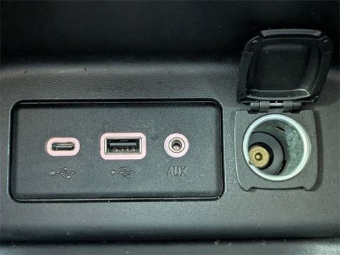 Used 2020 Chevrolet Equinox LS image 22