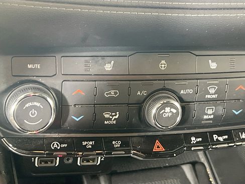 Used 2022 Dodge Durango GT image 19