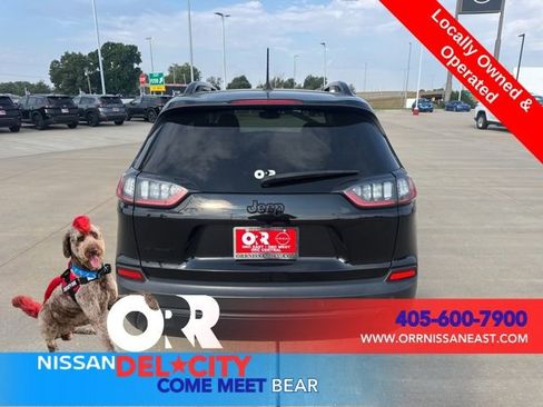 Used 2023 Jeep Cherokee Altitude Lux image 4