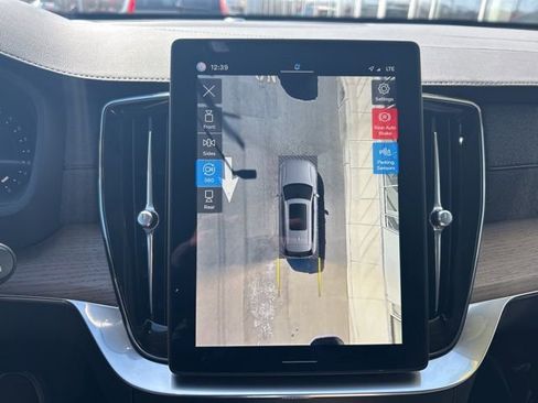 Certified 2025 Volvo XC90 B6 Plus AWD/4WD image 20