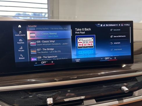 Used 2023 BMW X7 xDrive40i image 31