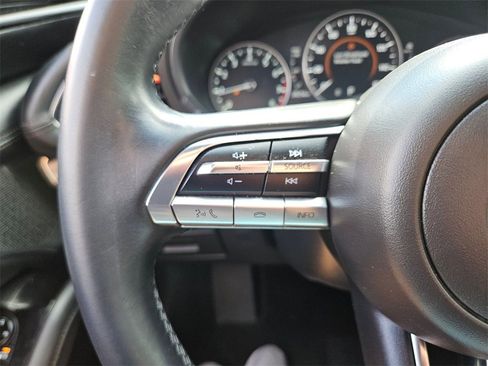 Used 2022 MAZDA MAZDA3 s image 23