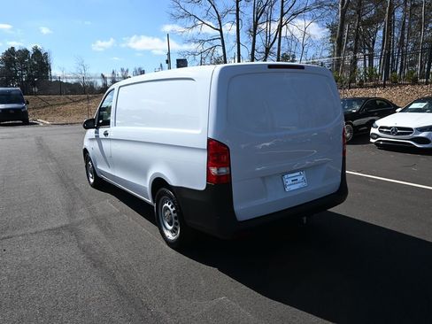 Used 2016 Mercedes-Benz Metris image 4