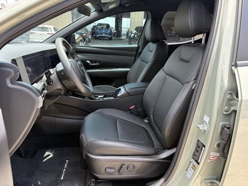 Used 2025 Hyundai Santa Cruz SEL FWD image 12