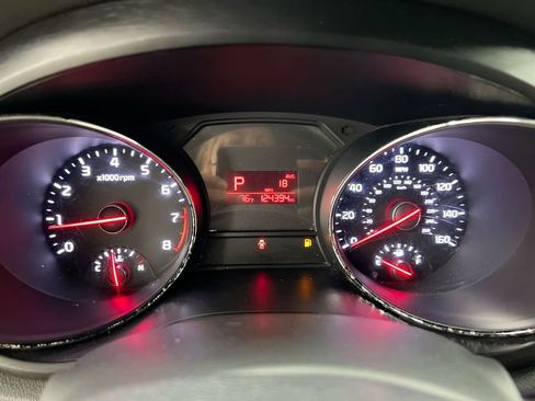 Used 2016 Kia Sedona LX w/ LX Convenience Package FWD image 7