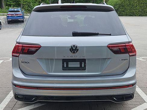Certified 2023 Volkswagen Tiguan SE R-Line AWD/4WD image 25