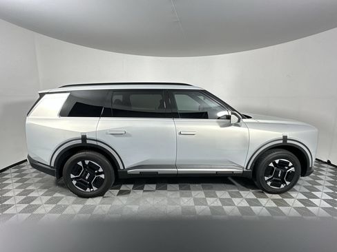 Used 2027 Kia Telluride EX w/ Towing Package FWD image 2