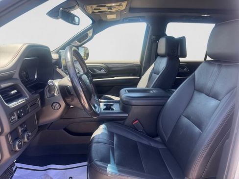 Used 2022 Chevrolet Tahoe RST w/ Luxury Package RWD image 11