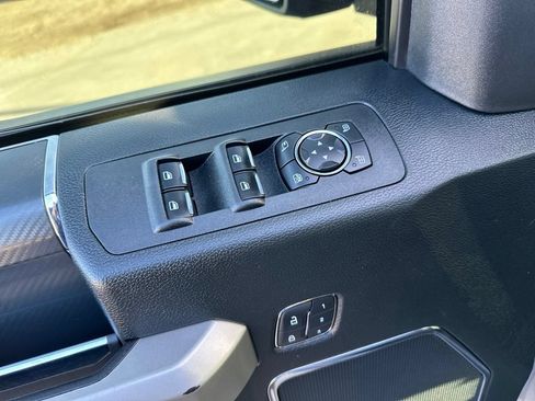 Used 2020 Ford F150 Lariat w/ Equipment Group 502A Luxury AWD/4WD image 22