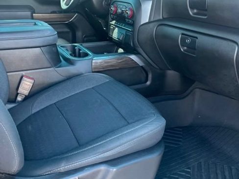 Used 2022 Chevrolet Silverado 1500 LT Trail Boss AWD/4WD image 11
