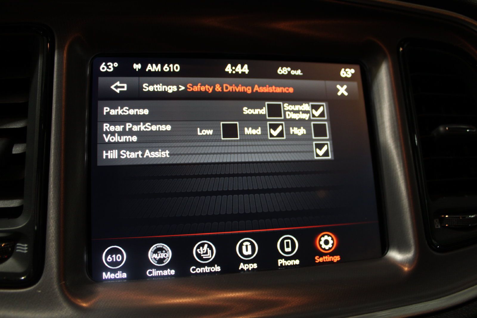 Used 2022 Dodge Challenger R/T w/ Blacktop Package RWD image 30
