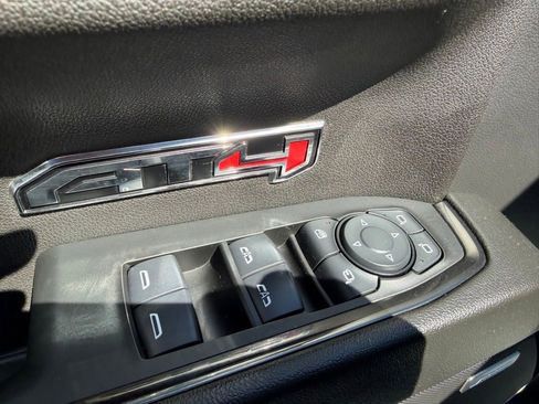 Certified 2025 GMC Sierra 1500 AT4 w/ AT4 Premium Package AWD/4WD image 17