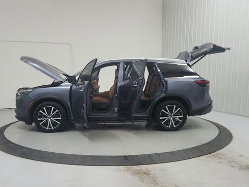 Used 2025 INFINITI QX60 Sensory w/ Vision Package AWD/4WD image 12