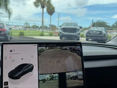 Used 2024 Tesla Model 3 Standard Range RWD image 12