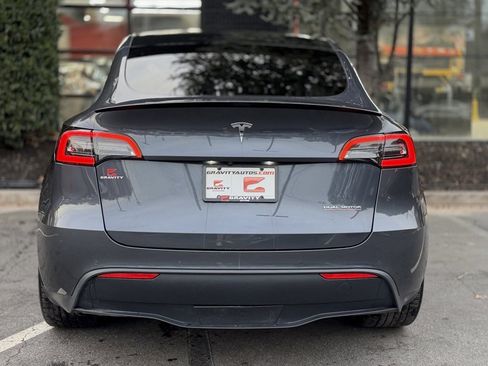 Used 2021 Tesla Model Y Performance image 14